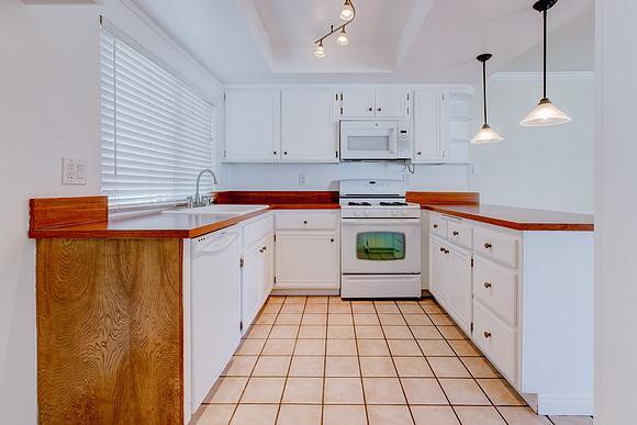 1790 Silver Maple Drive - Interior-009