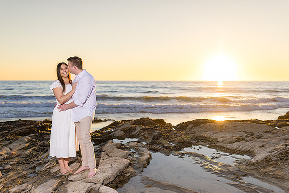 Engagement Photographer Newport Beach Ca - Engagement Photos Crystal Cove Newport Beach-99