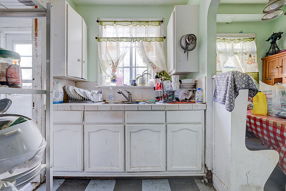 1031 W 57th Street-032
