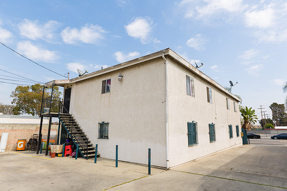 10413 S Main Street - Real Estate Photographer Los Angeles-2