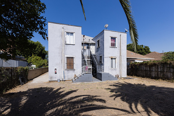 1444 W 22nd St-Exterior-002