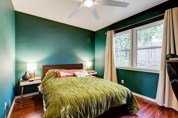 Interior 616 Sheldon Street-053