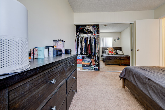 1133 Freeman Ave Interior-017