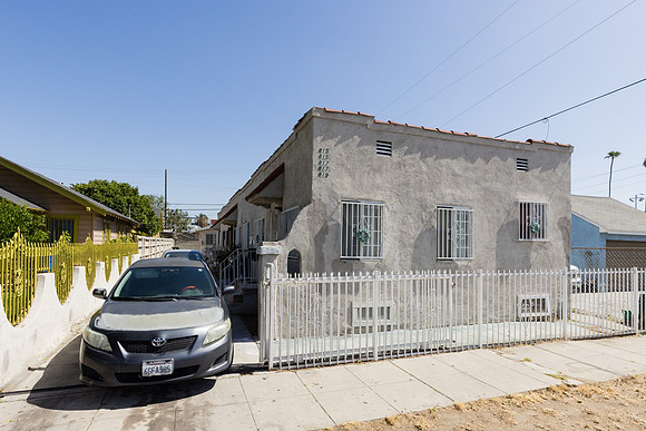 815 W 62nd Place Los Angeles-001