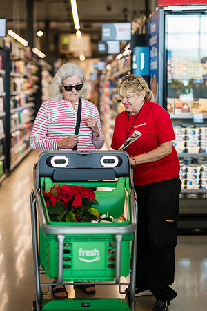 1 Amazon Fresh Long Beach Ca Holiday Art Display-80