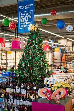1 Amazon Fresh Long Beach Ca Holiday Art Display-21