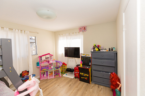 1626 w 104th st-21